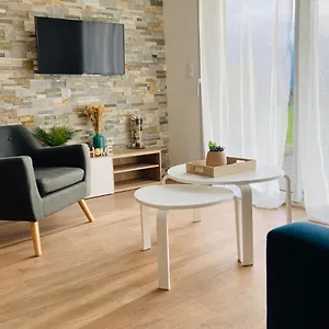  Hébergement de vacances Le De Mireloup